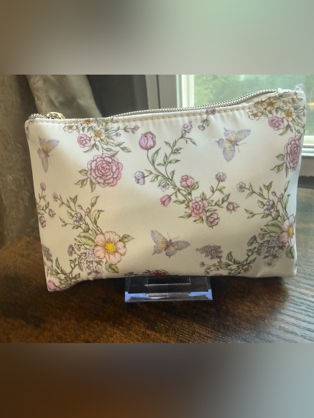 NWOT Tahari Floral Butterfly Print Women’s Zip Pouch - Cream Pink